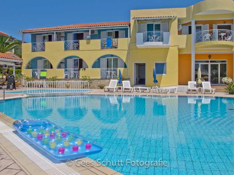 Sunrise deals hotel tsilivi